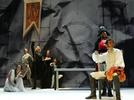 Selecciona un texto narrativo para transformarlo en una obra de teatro y representarla.